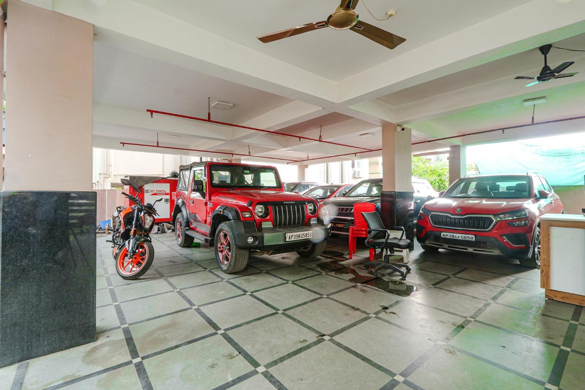 Fabhotel The Sunrise Inn - Nr Gayatri Vidya Parishad College Of Engineering Visakhapatnam Eksteriør billede